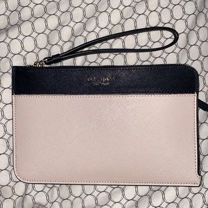 Kate Spade Wristlet♠️